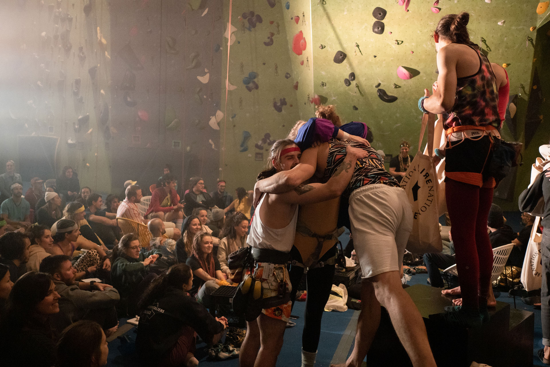 DÉLIRE – Dedication to the Community