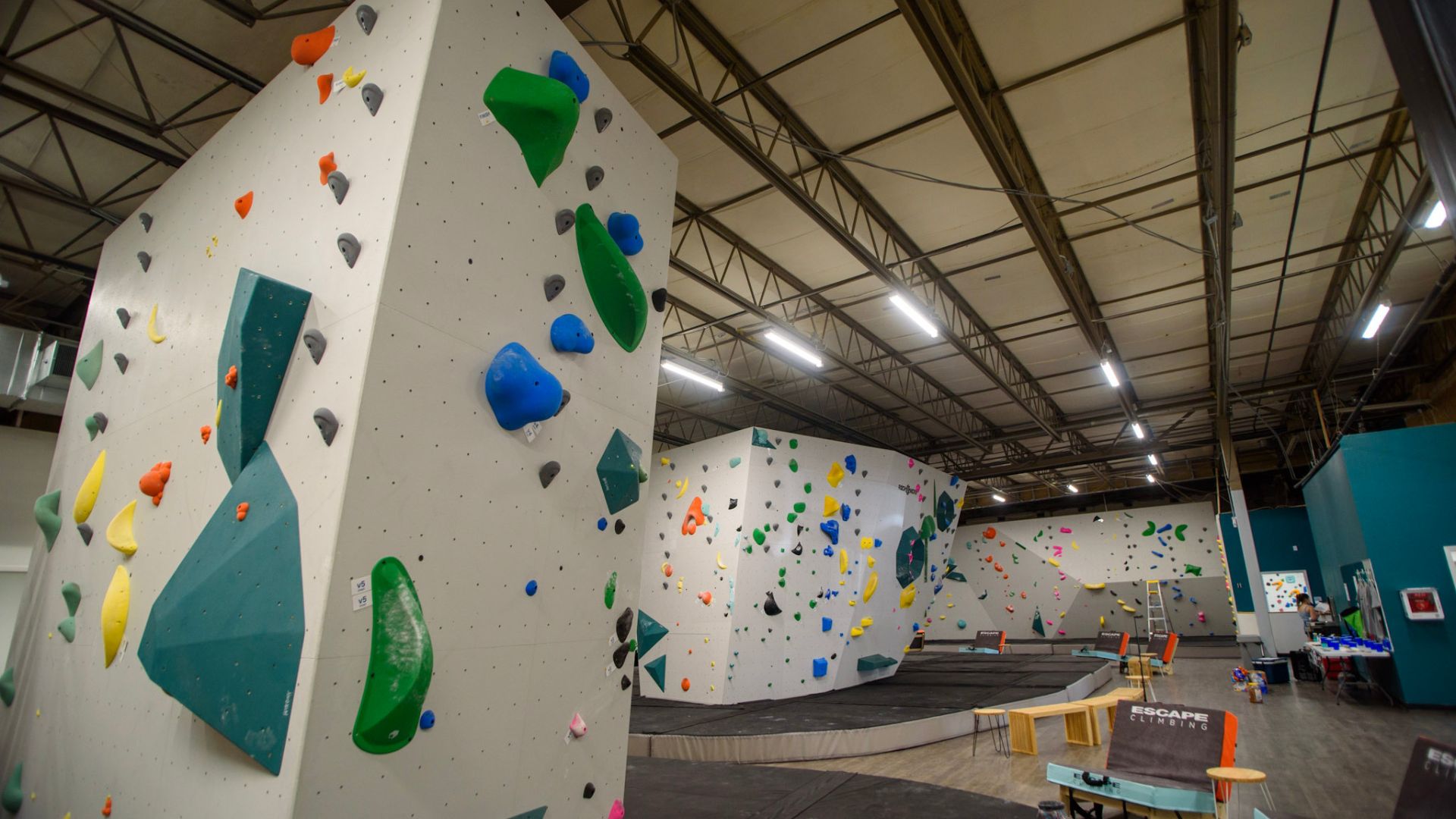 Women Routesetters Lead Bouldering Gym Opening in Illinois, Prioritizing Inclusion