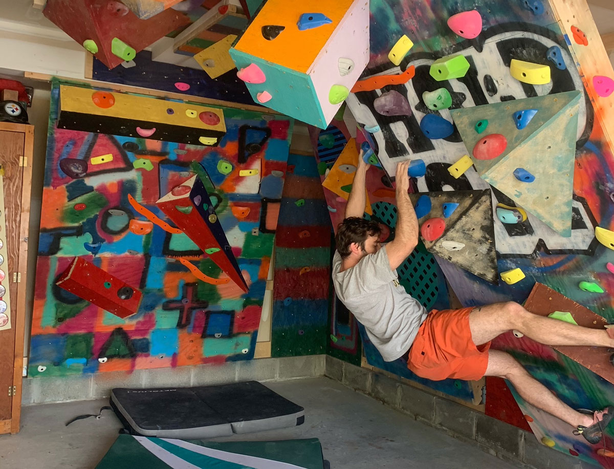 HWOW 55 – Many Angled Homewall Covered With Volumes