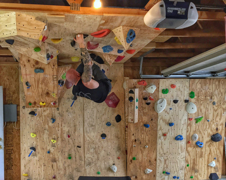 HWOW 51 – Garage Homewall From Repurposed Materials