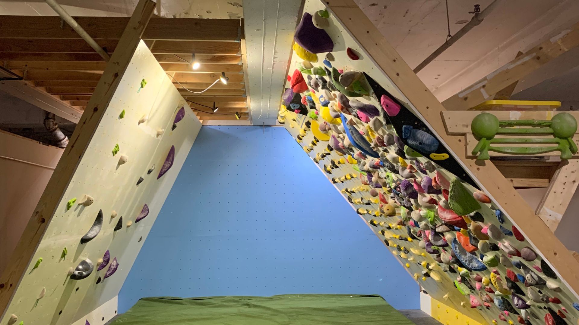 New Bouldering Club to Open With “Underground” Training Space in Des Moines